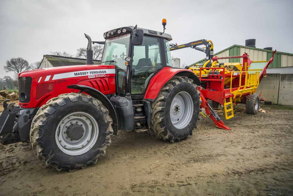 fendeuse-80t-rabaud-cuma03 - Illustration Les Cuma affichent un chiffre d&rsquo;affaires moyen de 53000€ en 2015