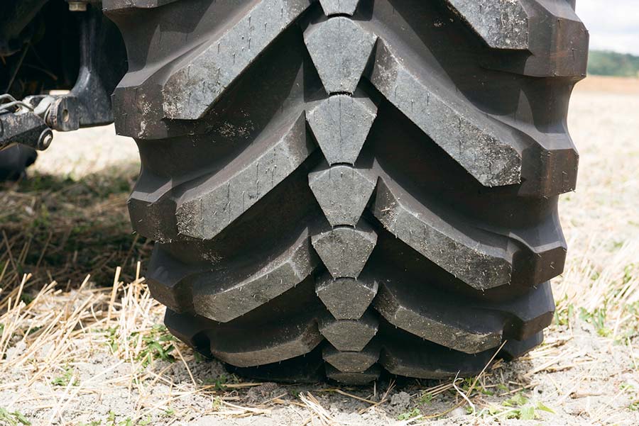 MICHELIN-sima-awards-2017 - Illustration #SIMA2017 Michelin : un pneu aussi performant sur route qu&rsquo;au champ