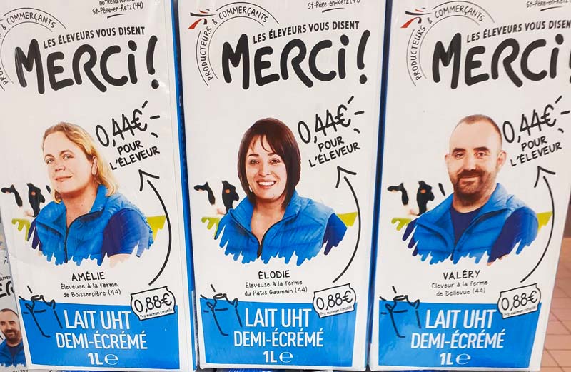 brique-lait-intermarche - Illustration Intermarché lance la brique de lait « Les éleveurs vous disent MERCI ! » à 0,88€/L