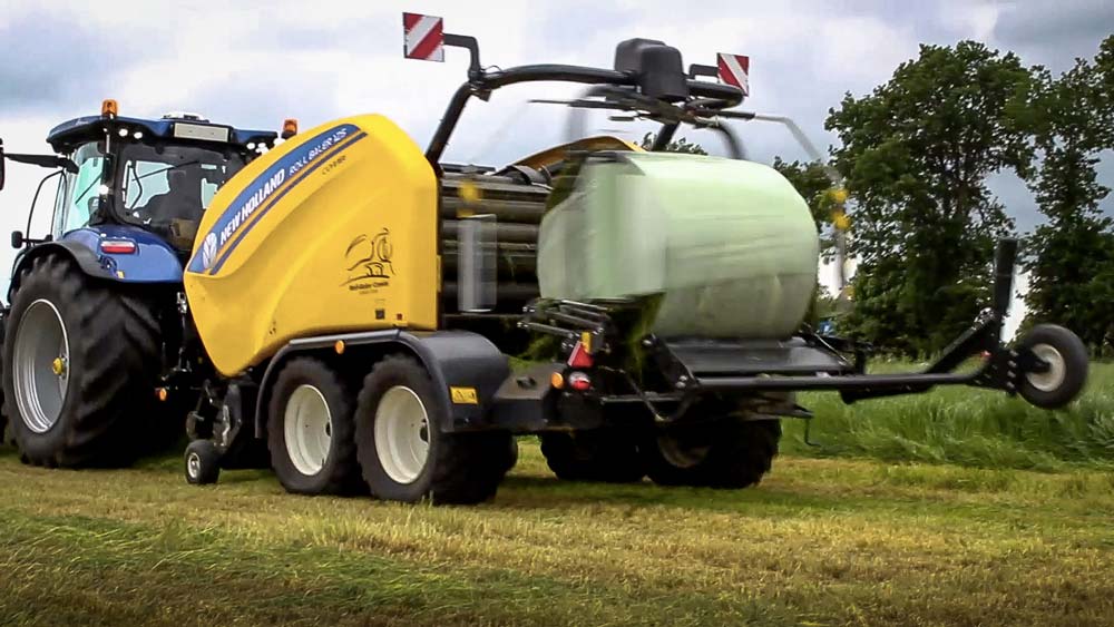 combine-presse-enrubanneuse-new-holland - Illustration New Holland parle de son combiné Roll Baler 125 à l&rsquo;occasion du salon de l&rsquo;herbe