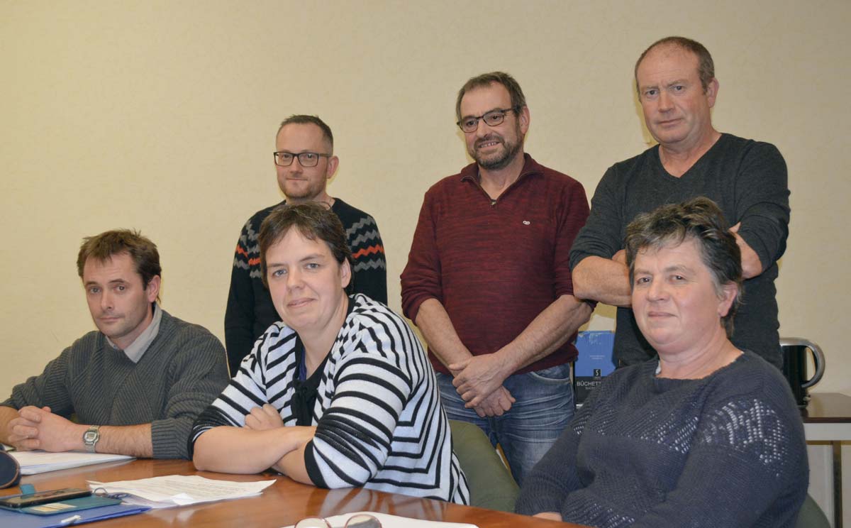 Emmanuel Campion, Jean-François Brugalay, Étienne Jouffre, Thierry Allée, Nathalie Carmès et Madeleine Valo, représentants des associations Silav et LNA, veulent se structurer en OP pour « avoir un statut » et 