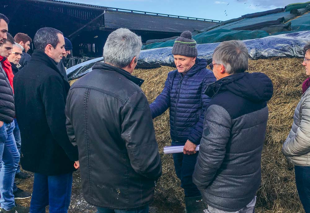 Le Gaec de la Courtais installé à La Bazouge-du-désert (35) a ouvert ses portes le 7 mars, lors d’une journée organisée par NPRL. - Illustration Fourrage : Presque autant de lait en autonomie