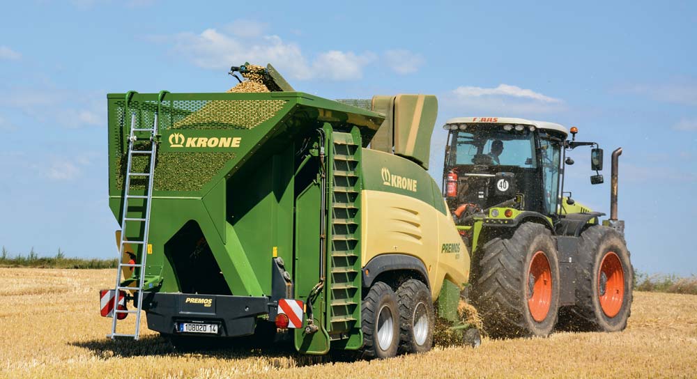  - Illustration Krone Premos : Des pellets de paille à la sortie du champ