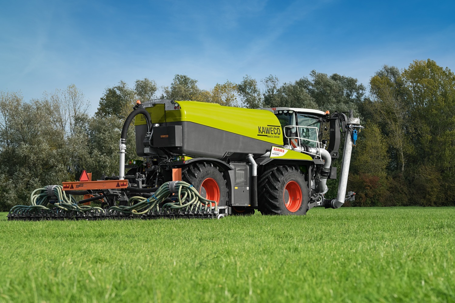  - Illustration Un Claas Xerion avec cuve pour l’épandage d’effluent liquide intégrée