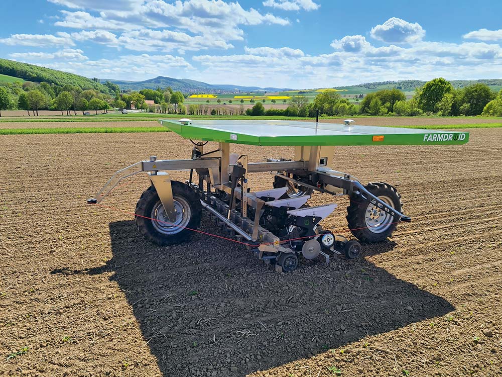 dd8018.hr - Illustration FarmDroïd : Tout ce qui est semé est biné