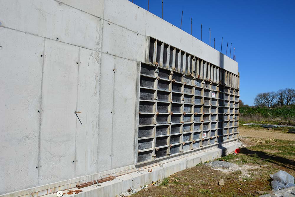 dd8208.hr - Illustration Des banches pour de l’auto-construction sur l’exploitation