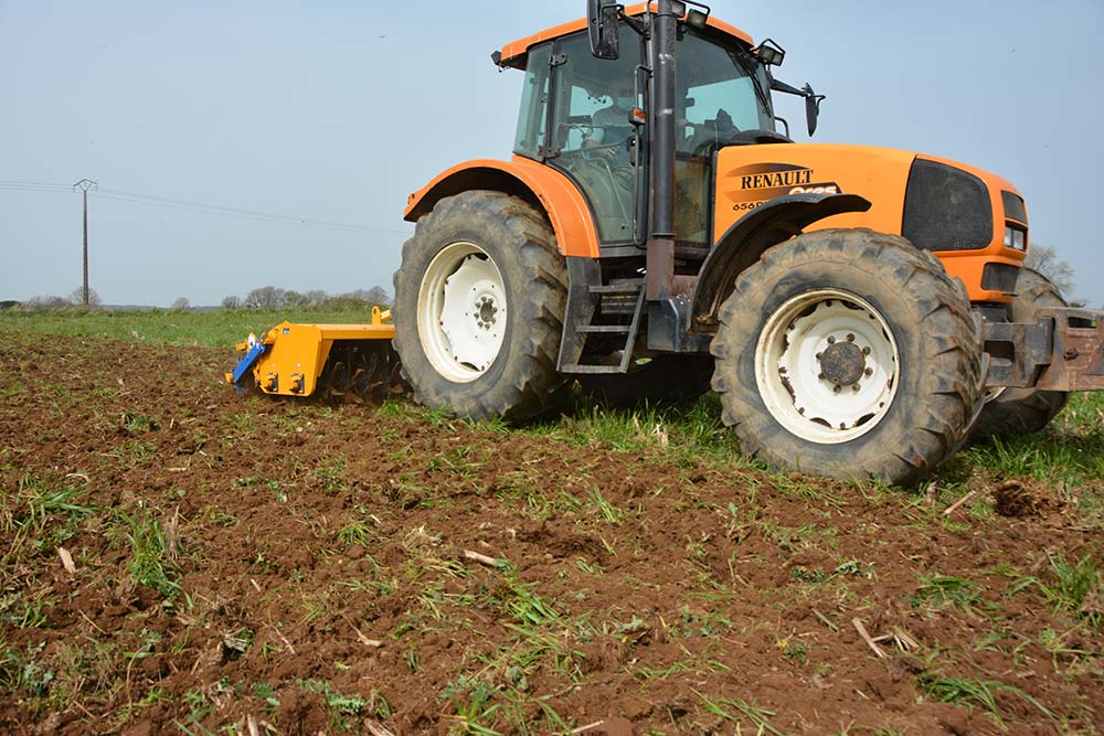 dd8341.hr - Illustration Détruire les pâtures sans glyphosate