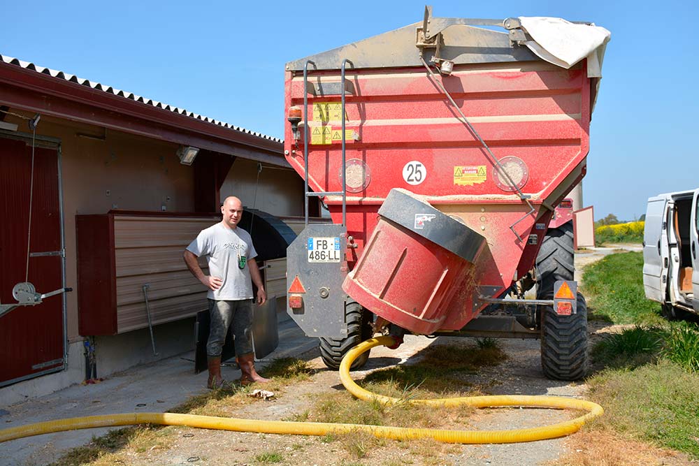 dd8525.hr - Illustration La remorque de repaillage acquise en Cuma