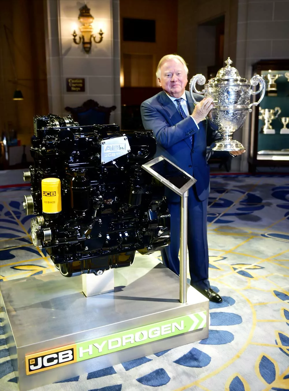 jcb dewar hydrogene breve - Illustration JCB reçoit le trophée « Dewar » pour son moteur à hydrogène