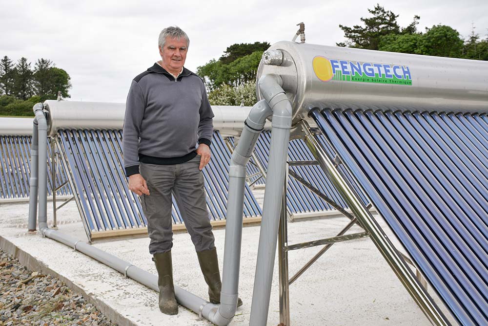 12300.hr - Illustration Le solaire thermique supplée la chaudière au fuel