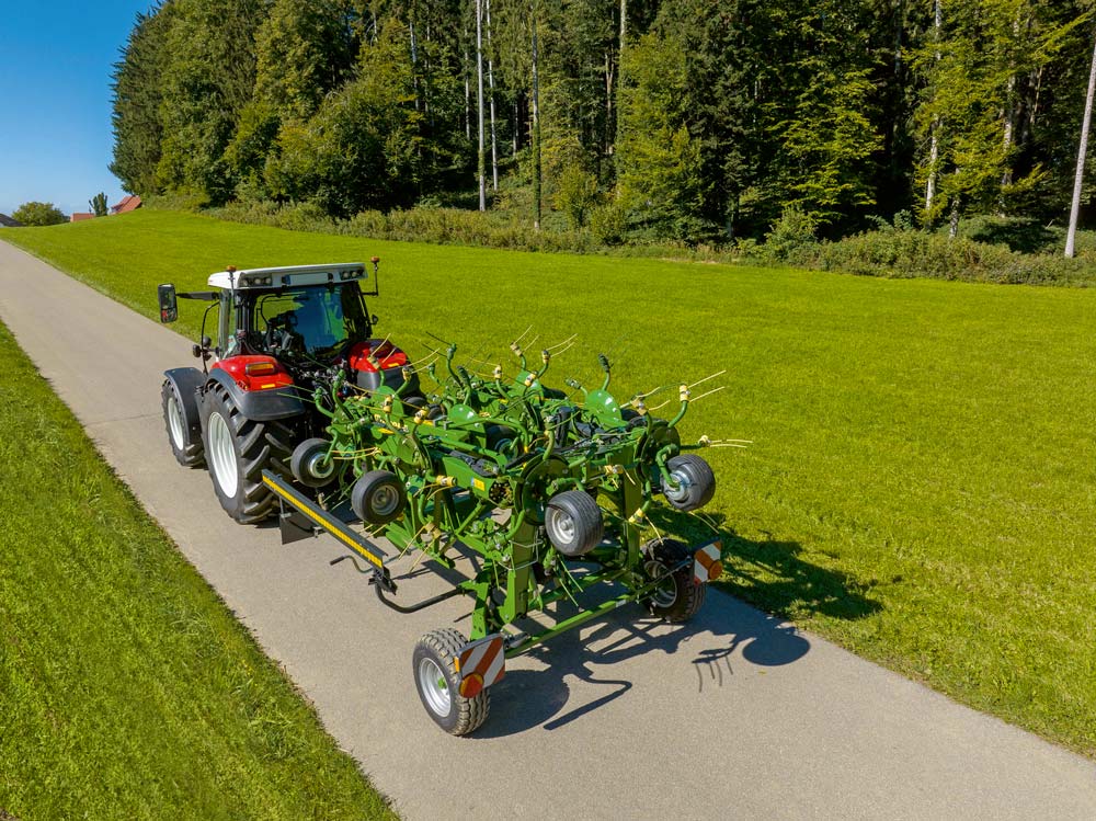faneuse Vendro C Krone - Illustration Krone lance 4 nouvelles faneuses