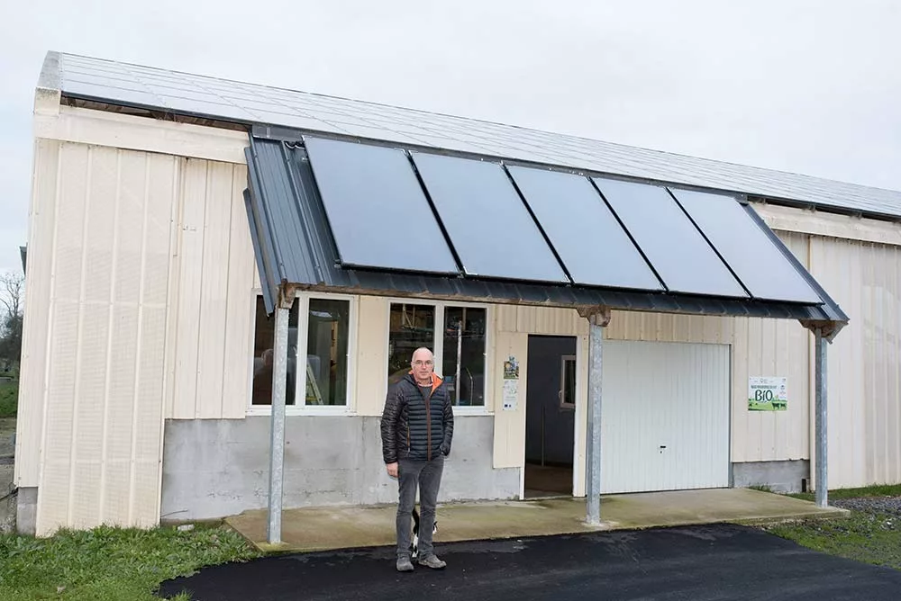 15018.hr - Illustration Le chauffe-eau solaire est simple, fiable et efficace