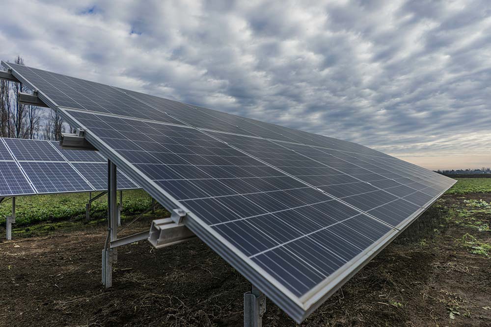 15999.hr|15999.hr|16008.hr - Illustration Le photovoltaïque au sol inquiète la FDSEA et les JA