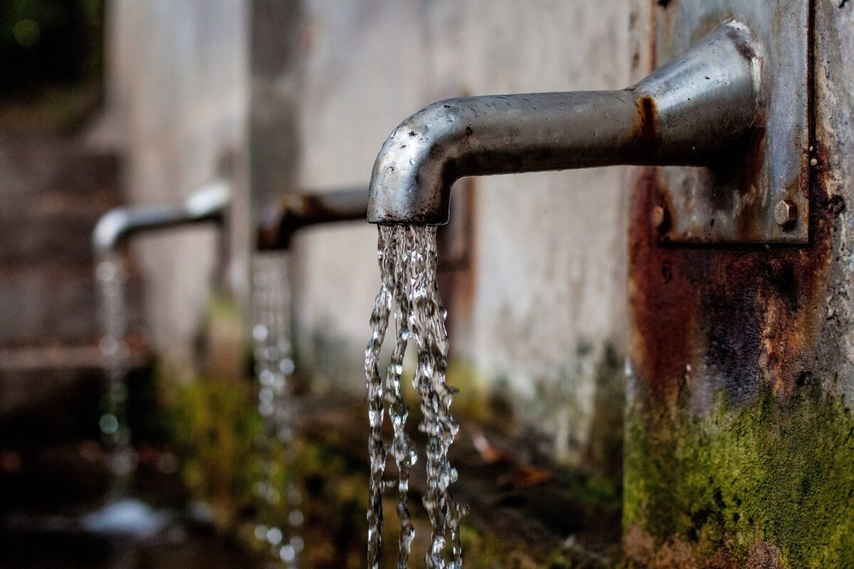 faucet 1684902 1920 - Illustration Un forage sous conditions