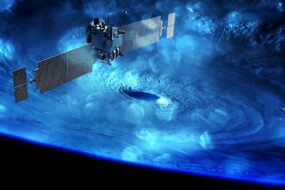satellite dans l'espace