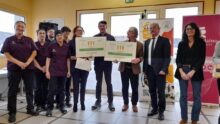 La remise des prix dans une salle