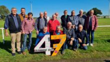 Photo de classe après 47 ans