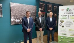 De gauche à droite : Thomas Quillévéré, secrétaire, Marc Kéranguéven, président et Olivier Sinquin, directeur.