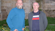 Jérôme Fröhlich, président l’association des salariés du Morbihan (à gauche) et Jean-Luc Hilary, son prédécesseur.
