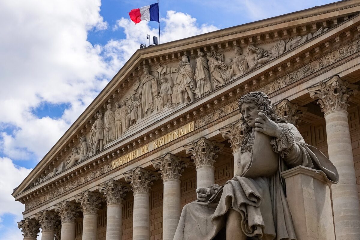 Bâtiment de l'Assemblée nationale - Illustration L’agriculture n’échappe pas  aux coupes budgétaires