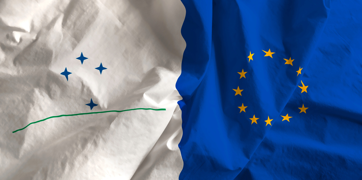 UN drapeau réunissant le drapeau du mercosur et de l'Europe - Illustration Budget de la Pac post-2027 et Mercosur : les dossiers de la semaine 