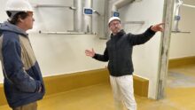 Visite d'un abattoir en cours d'achèvement